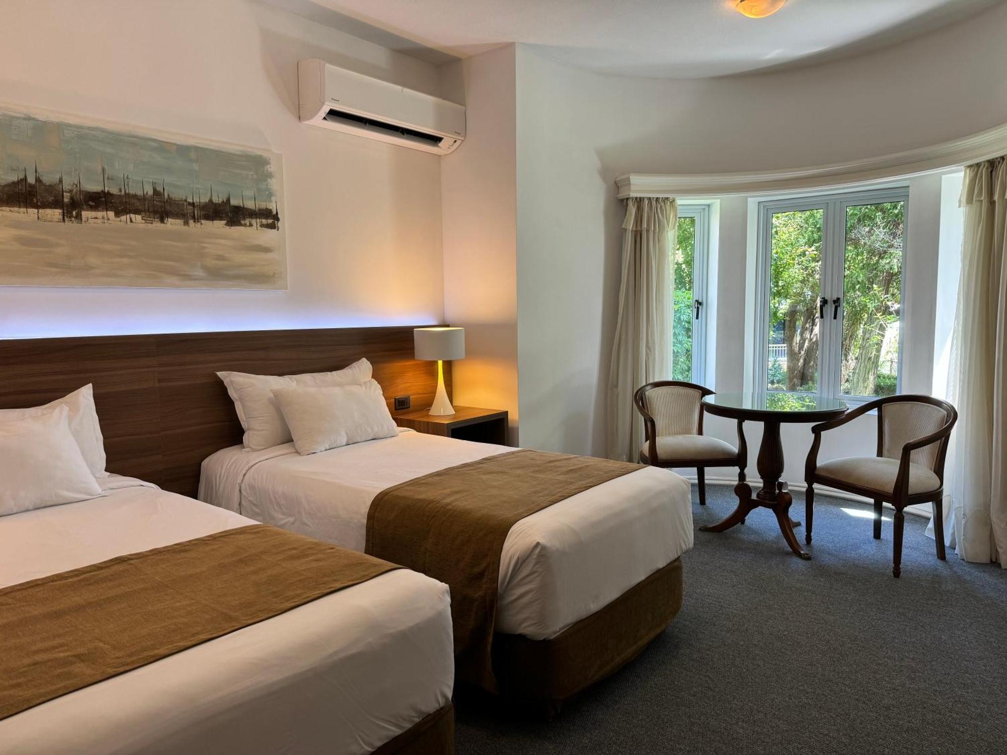 Parque Hotel Jean Clevers Punta del Este Exteriör bild A room at the hotel